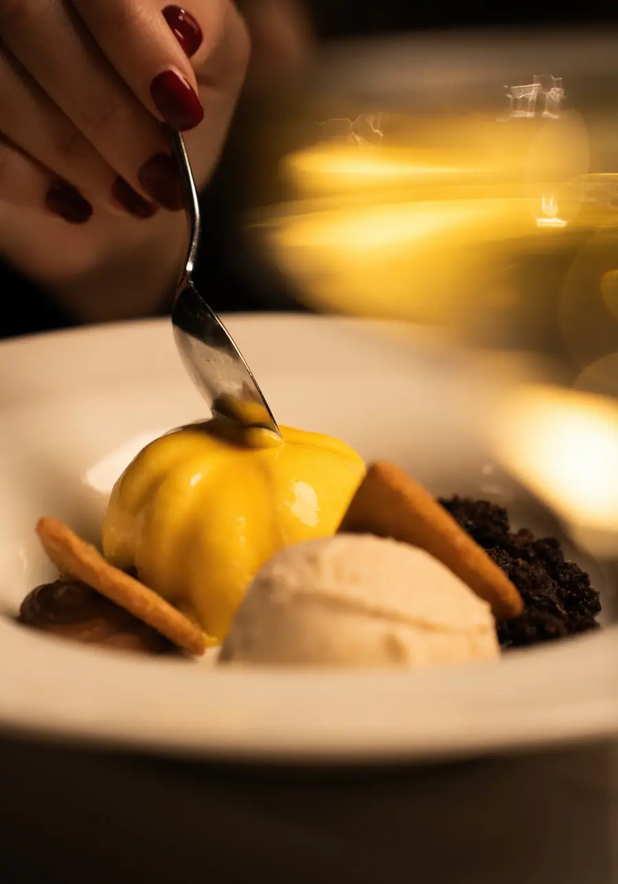 Food & Drink, restaurants and cocktail bars: photograph by Matteo Mizzoni